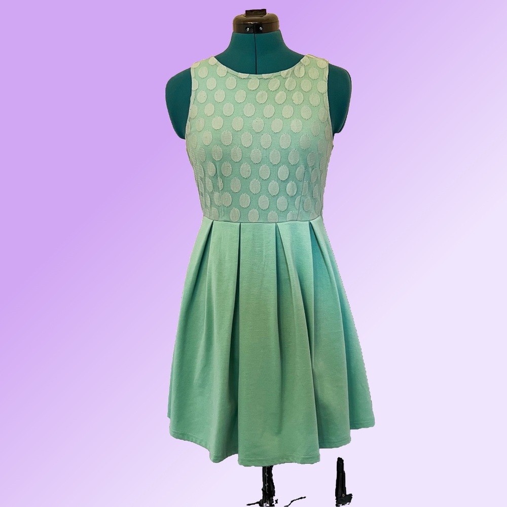 ☀️HOST PICK☀️ Cute Mint Green Pleated Dress - Size Small - Picture 1 of 10